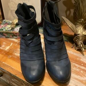 Mr Imi blue booties size 8.5